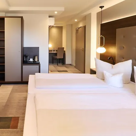 Готель Goldene Rose 3*