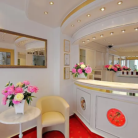 Готель Goldene Rose 3*